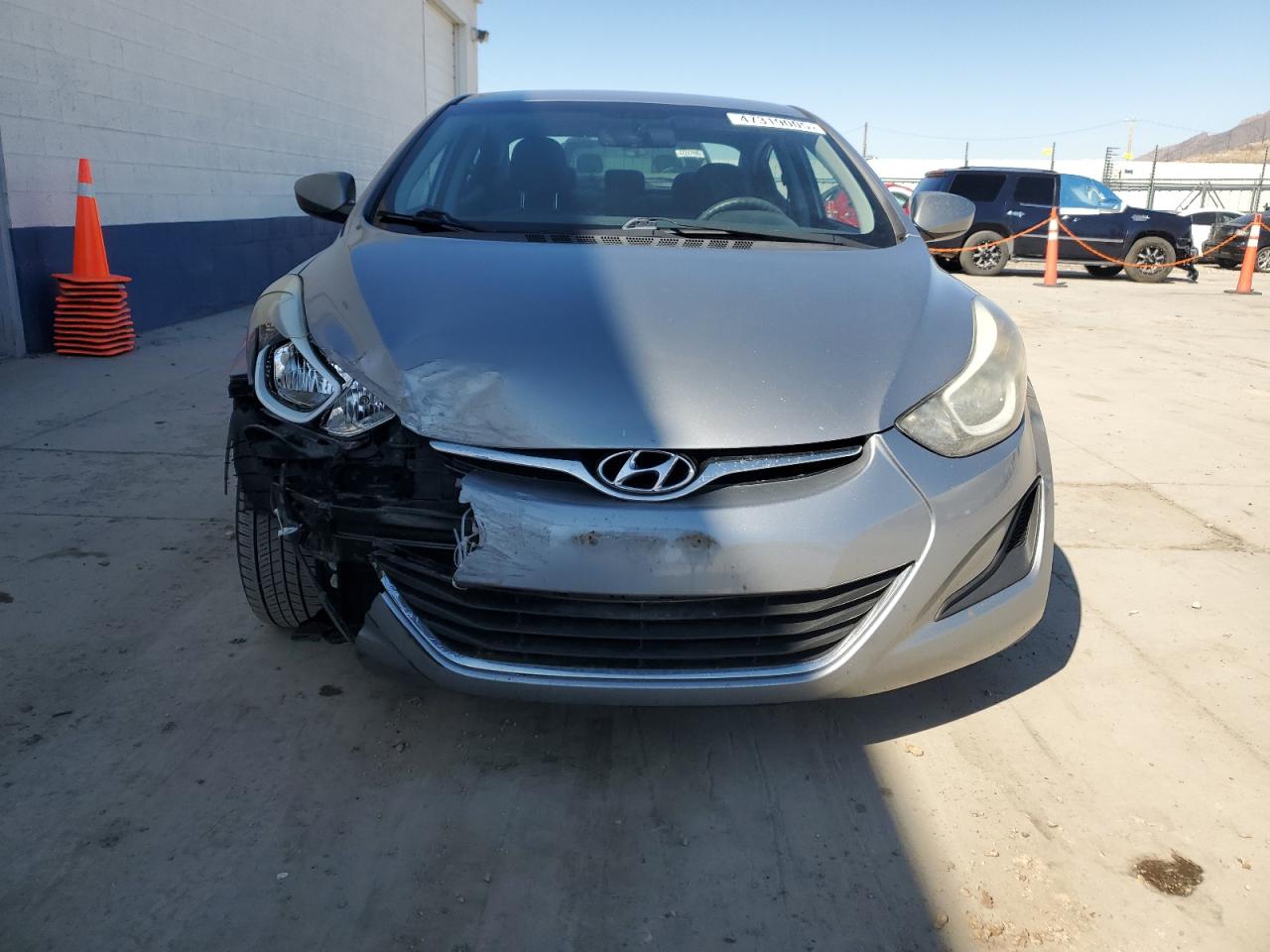 2016 Hyundai Elantra - Image 5