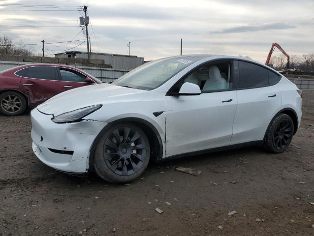  TESLA MODEL Y 2024 Biały