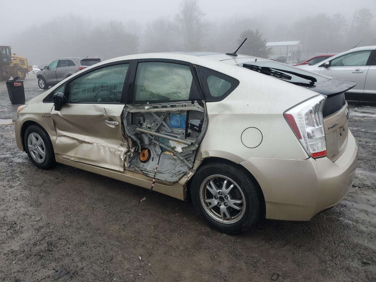 2010 Toyota Prius - Image 2