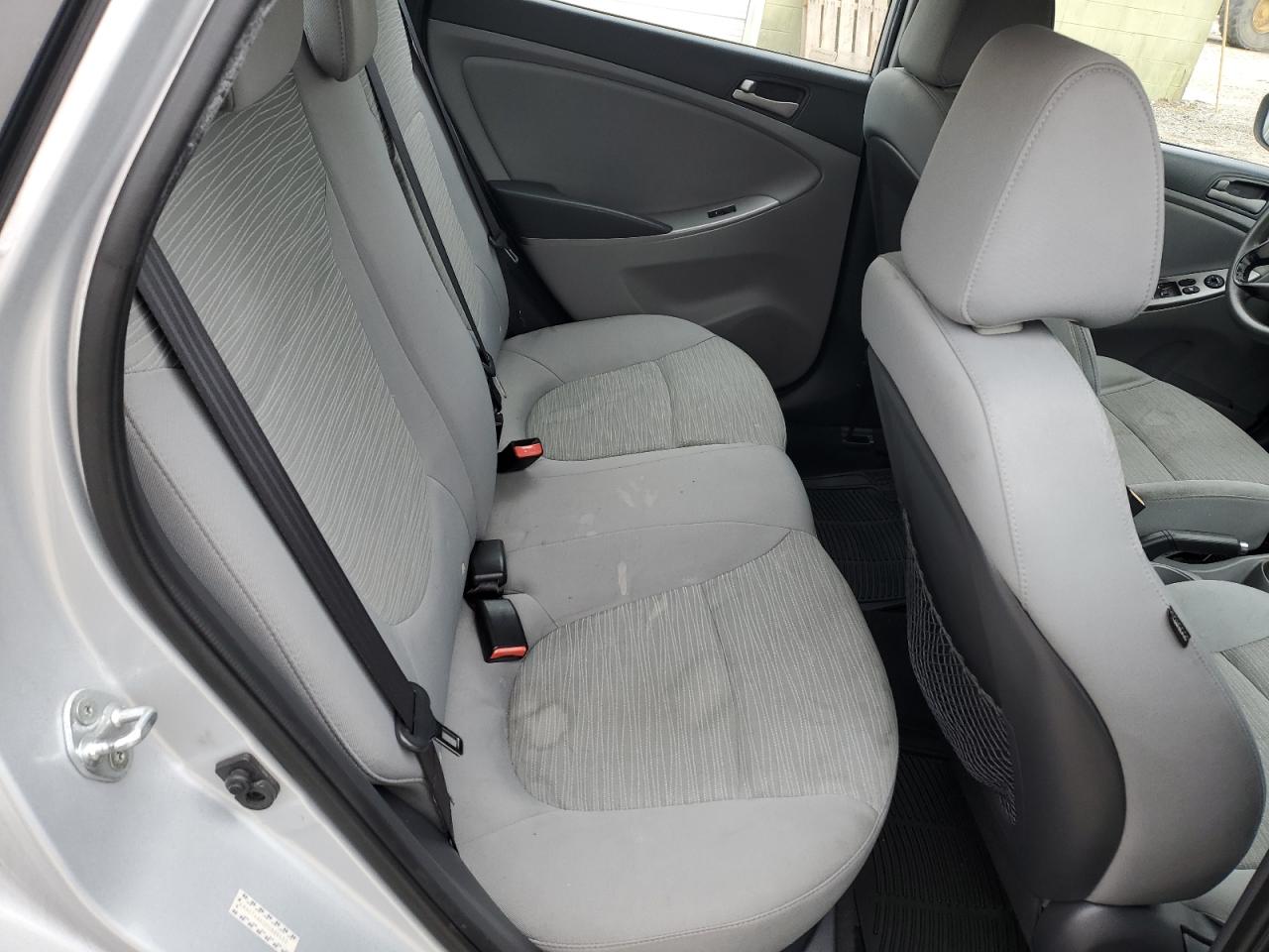 2015 Hyundai Accent - Image 10