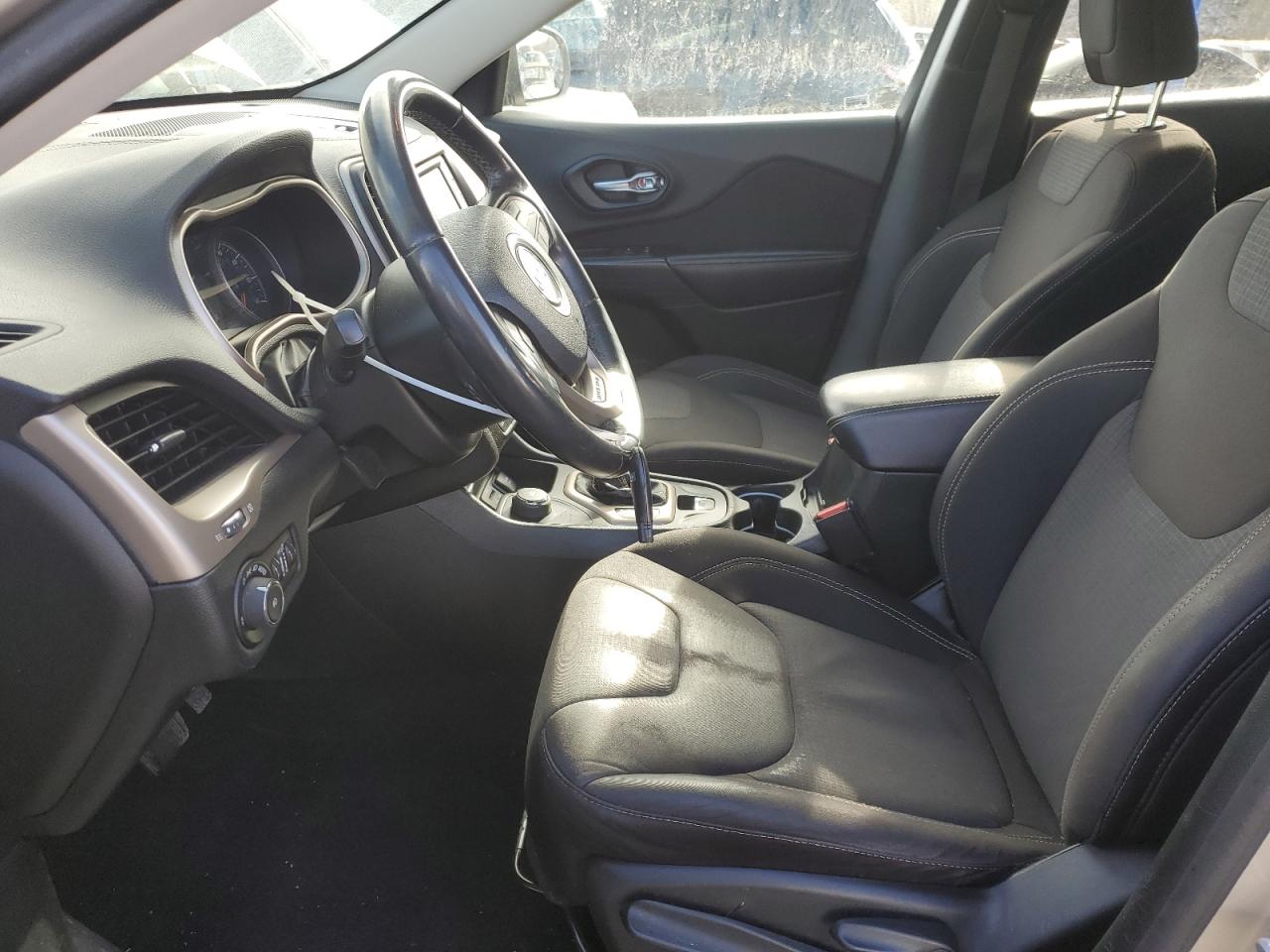 2015 Jeep Grand Cherokee - Image 7
