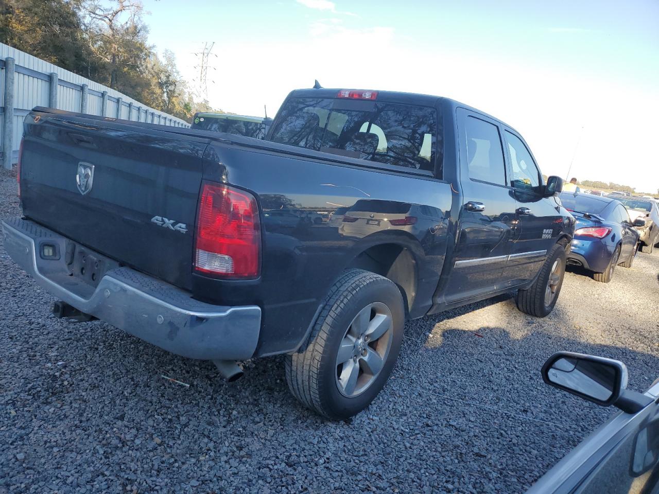 2014 RAM 1500 - Image 3