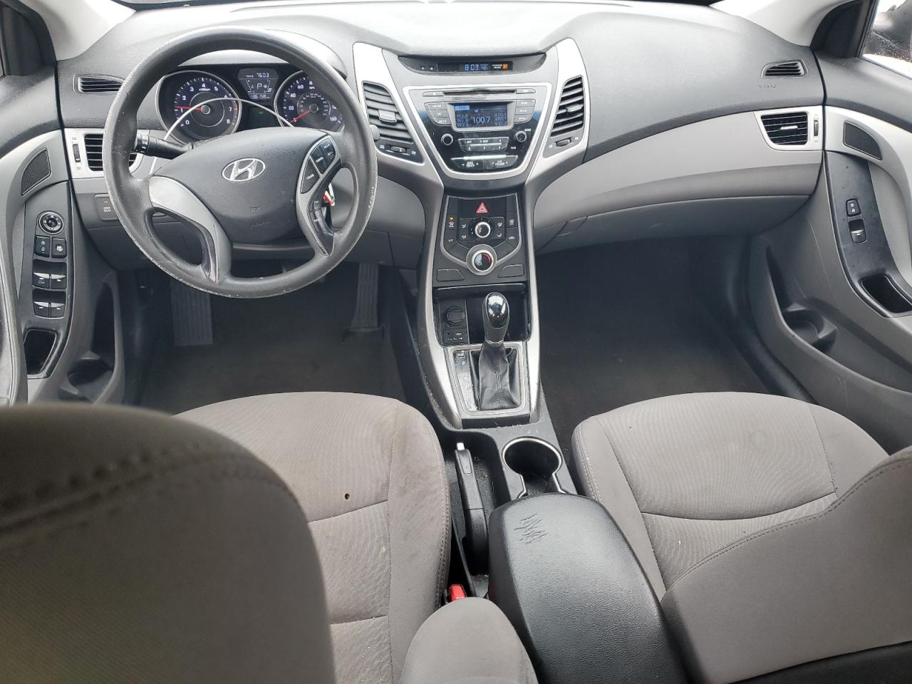 2016 Hyundai Elantra - Image 8