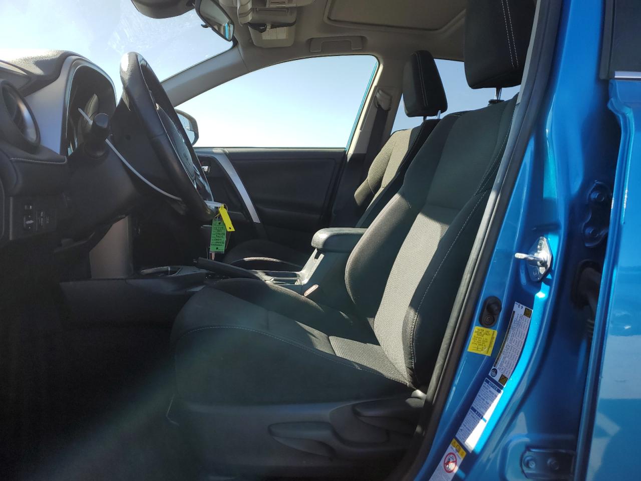 2017 Toyota RAV 4 - Image 7