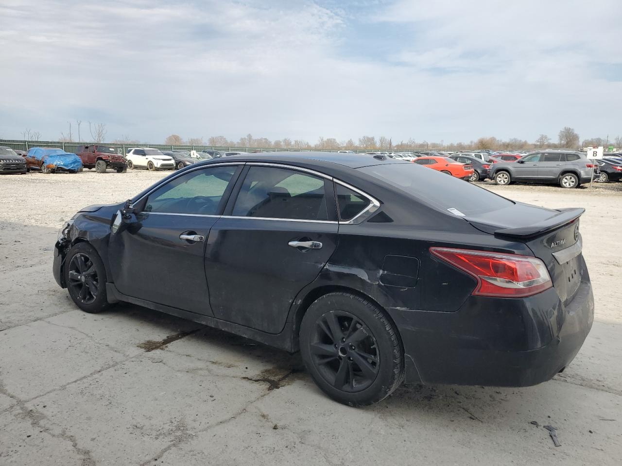 2013 Nissan Altima - Image 2