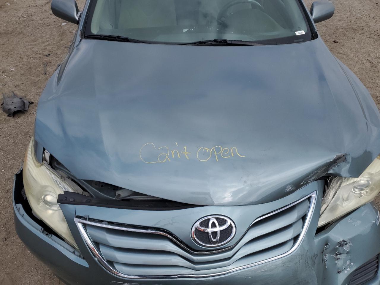2011 Toyota Camry - Image 11