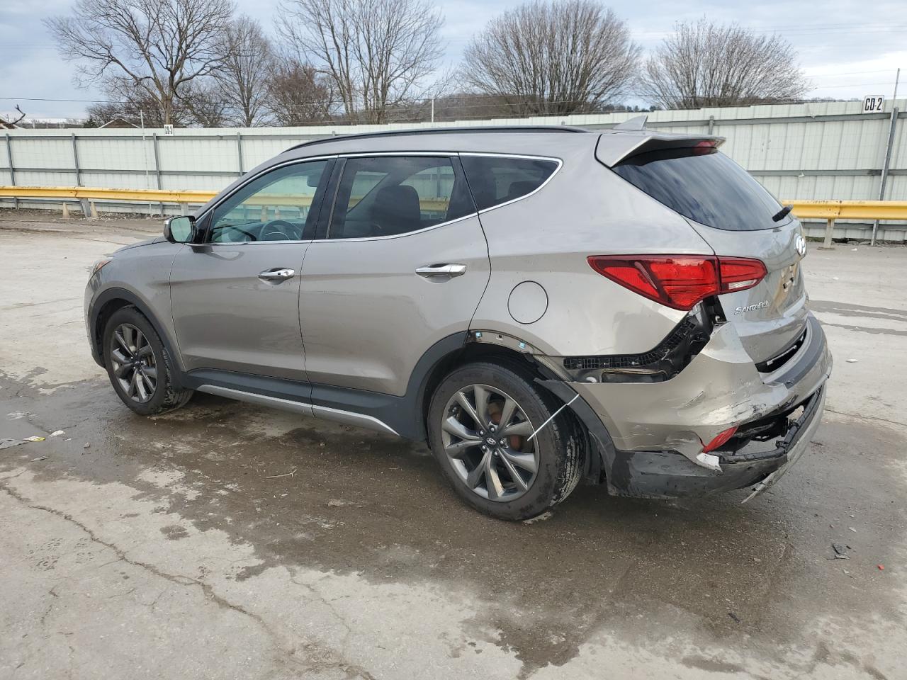 2018 Hyundai Santa Fe - Image 2