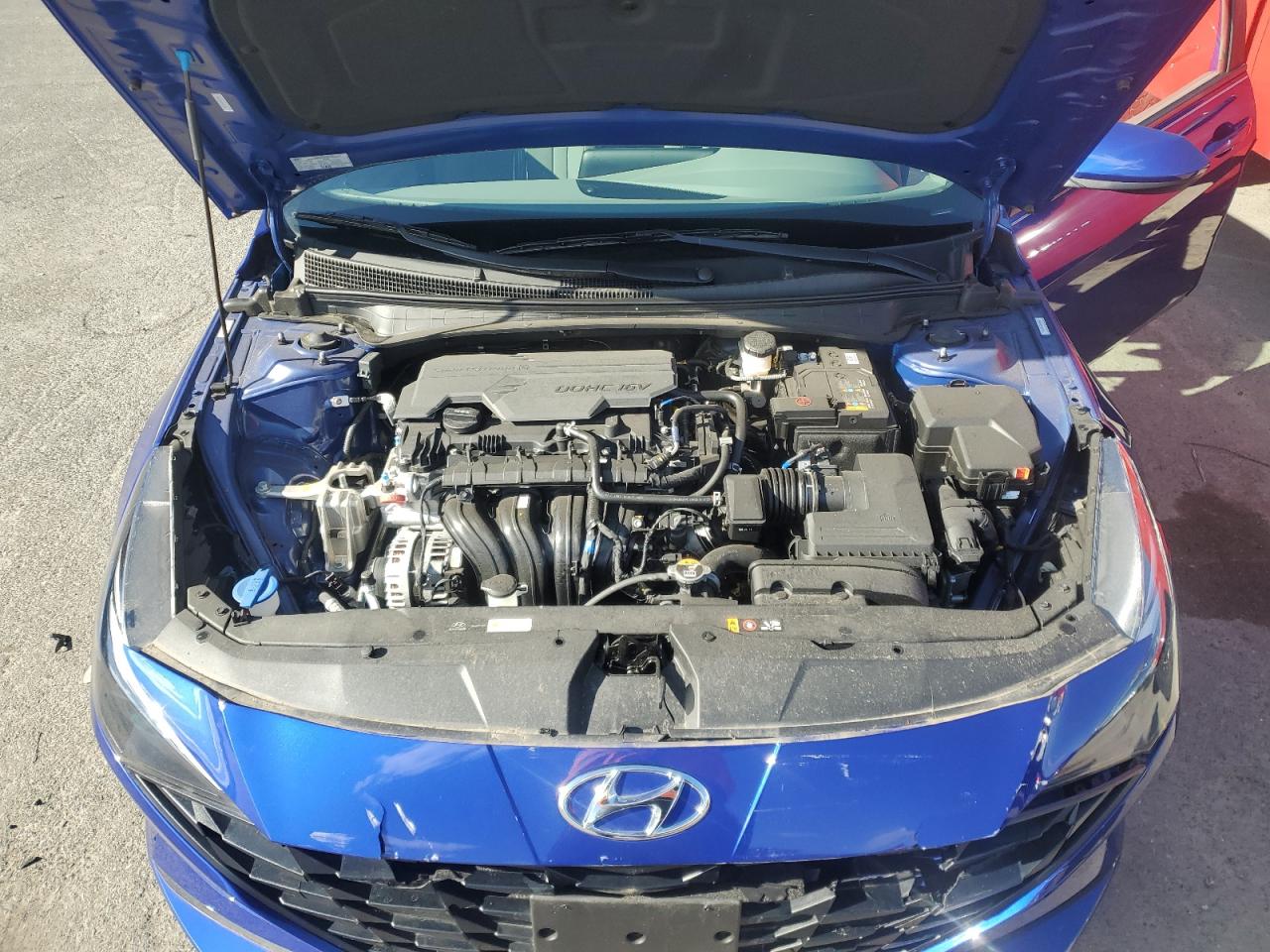 2023 Hyundai Elantra - Image 11