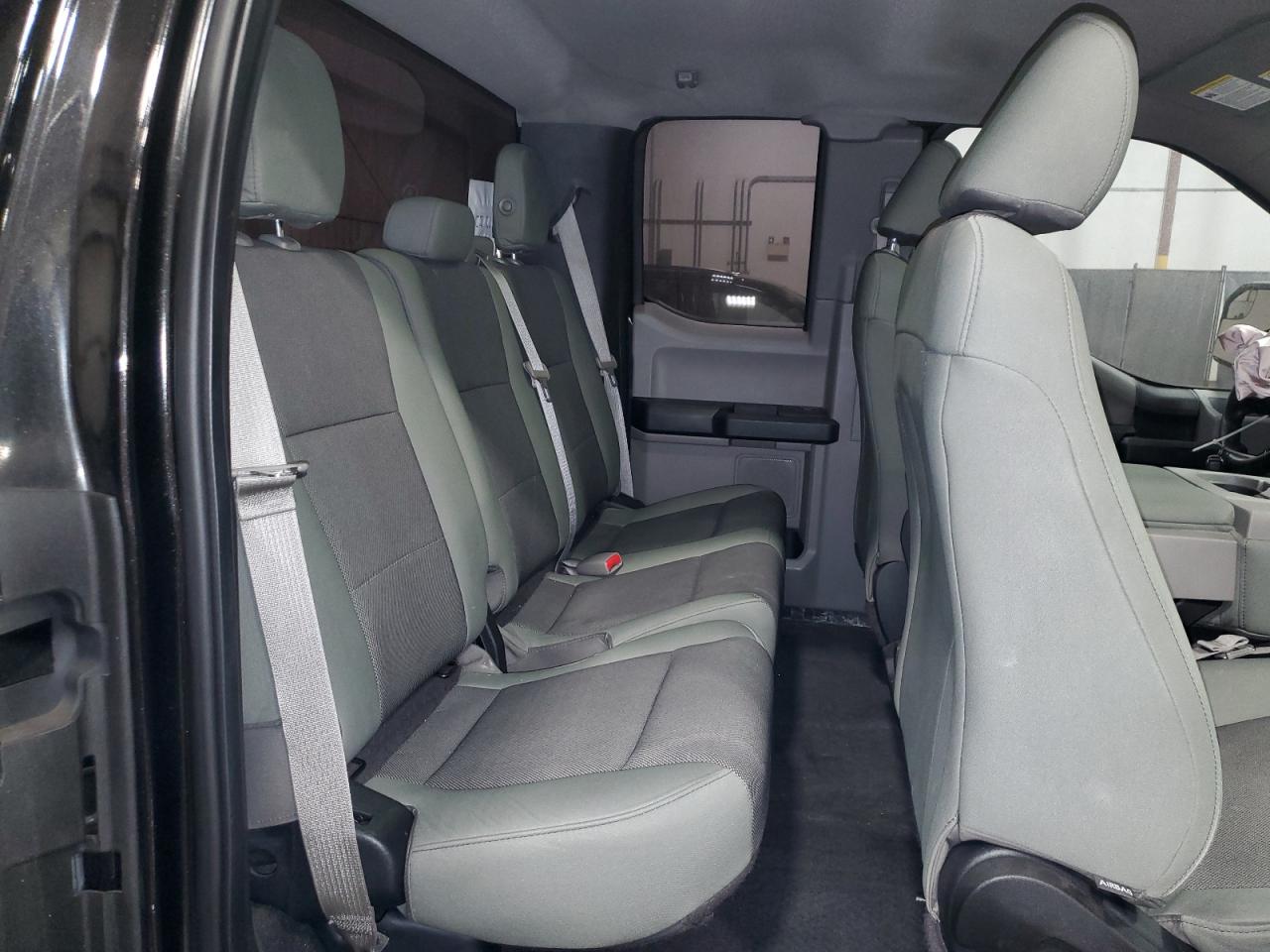 2015 Ford F-150 - Image 10