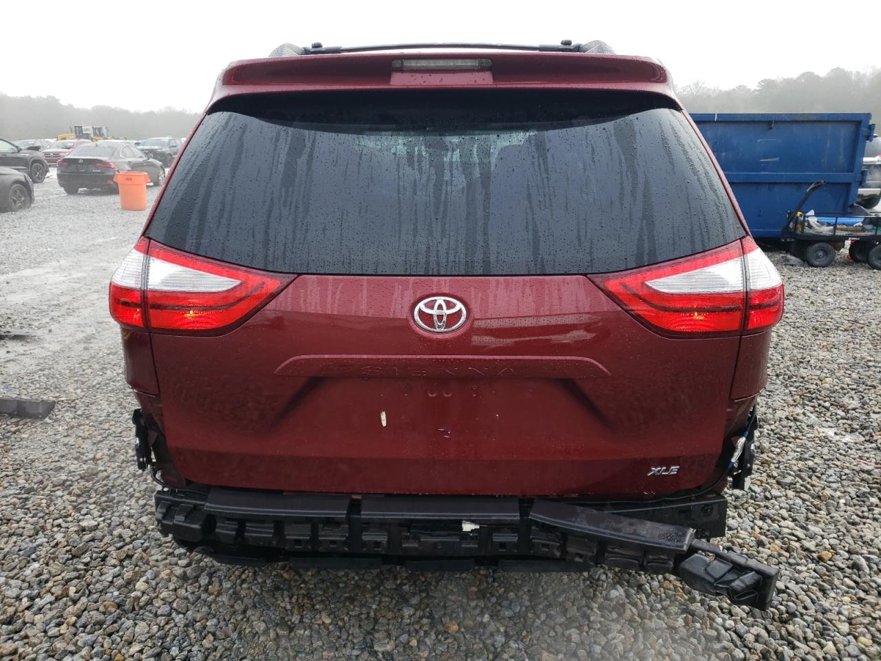 2015 Toyota Sienna - Image 6