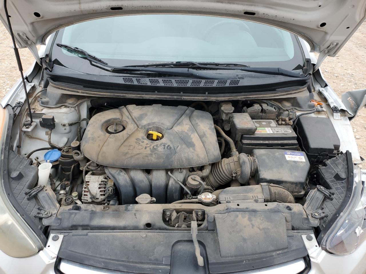 2013 Hyundai Elantra - Image 11