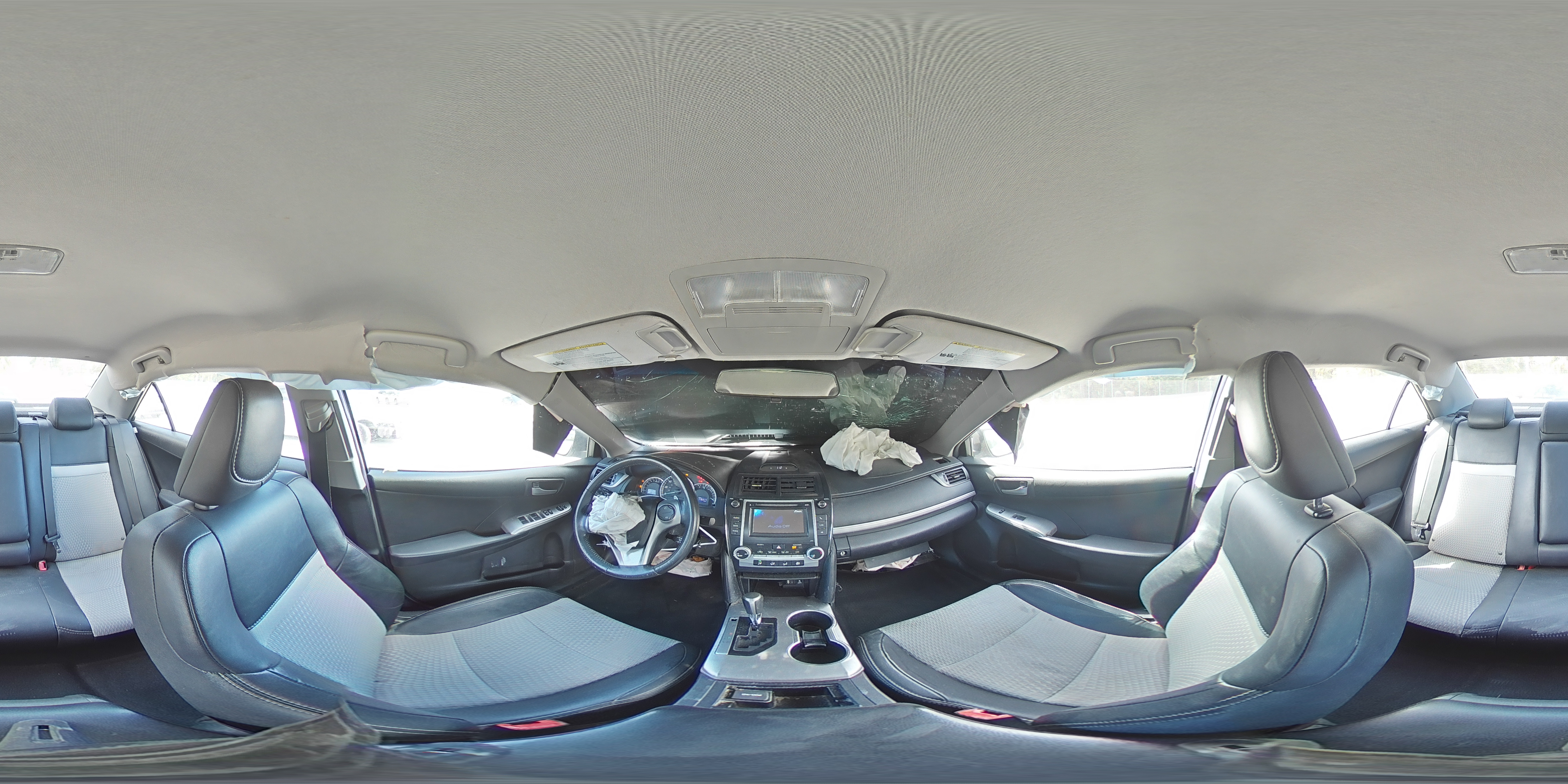 2012 Toyota Camry - Image 13
