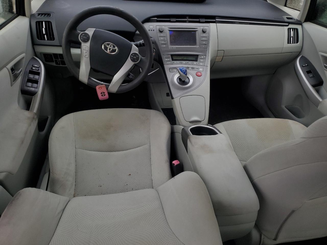 2012 Toyota Prius - Image 8