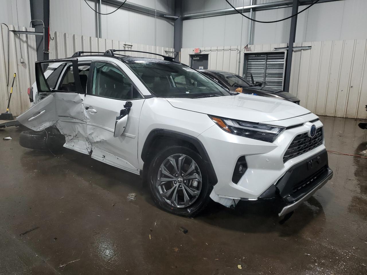 2024 Toyota RAV 4 - Image 4