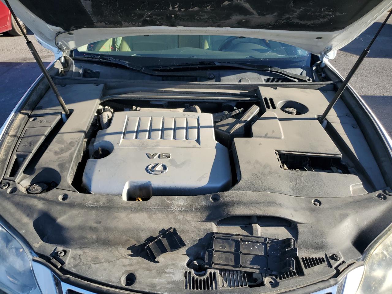 2012 Lexus ES - Image 11