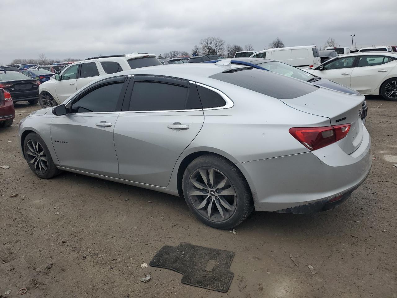 2018 Chevrolet Malibu - Image 2