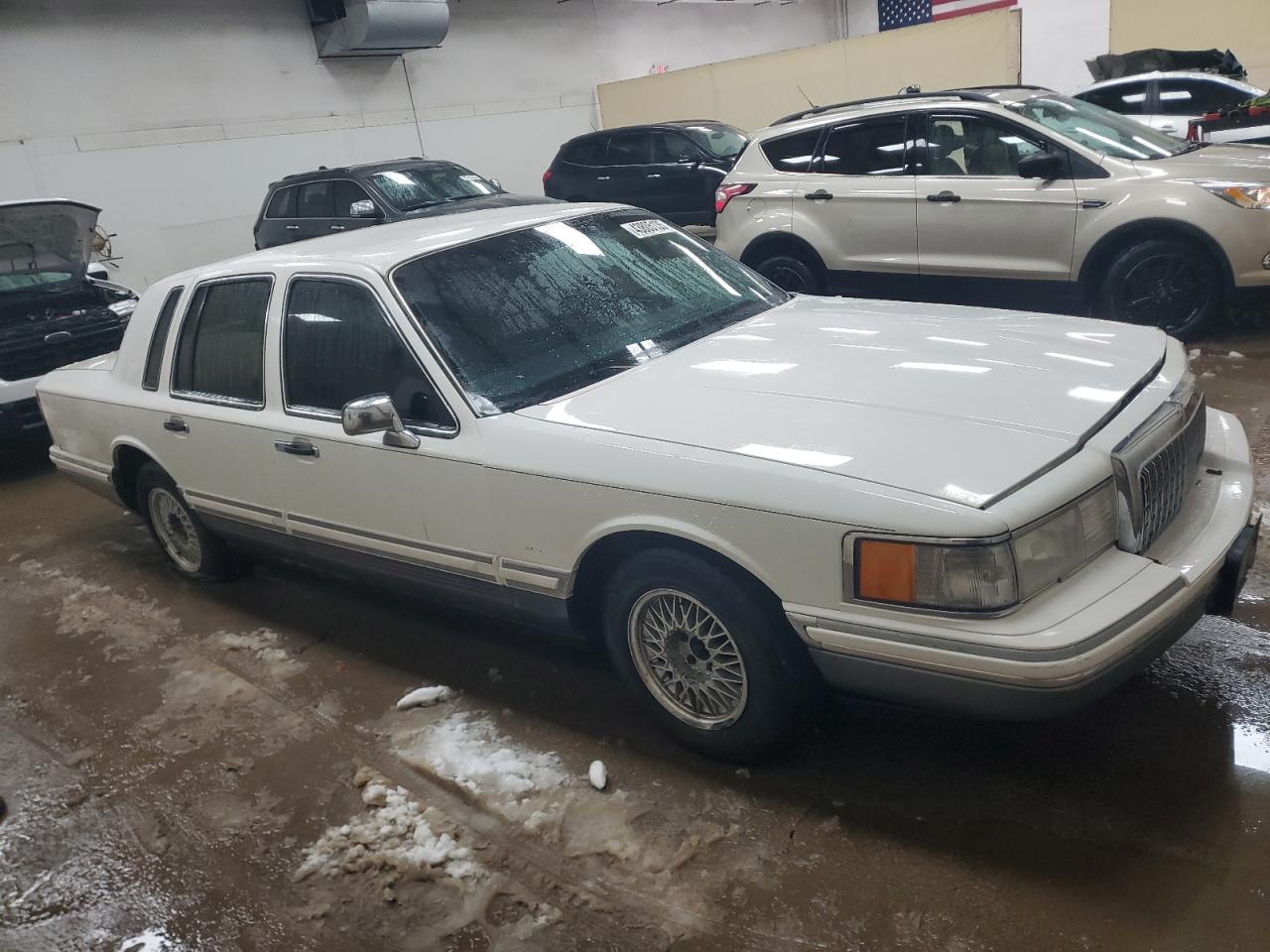1994 Lincoln Town Car - Image 4