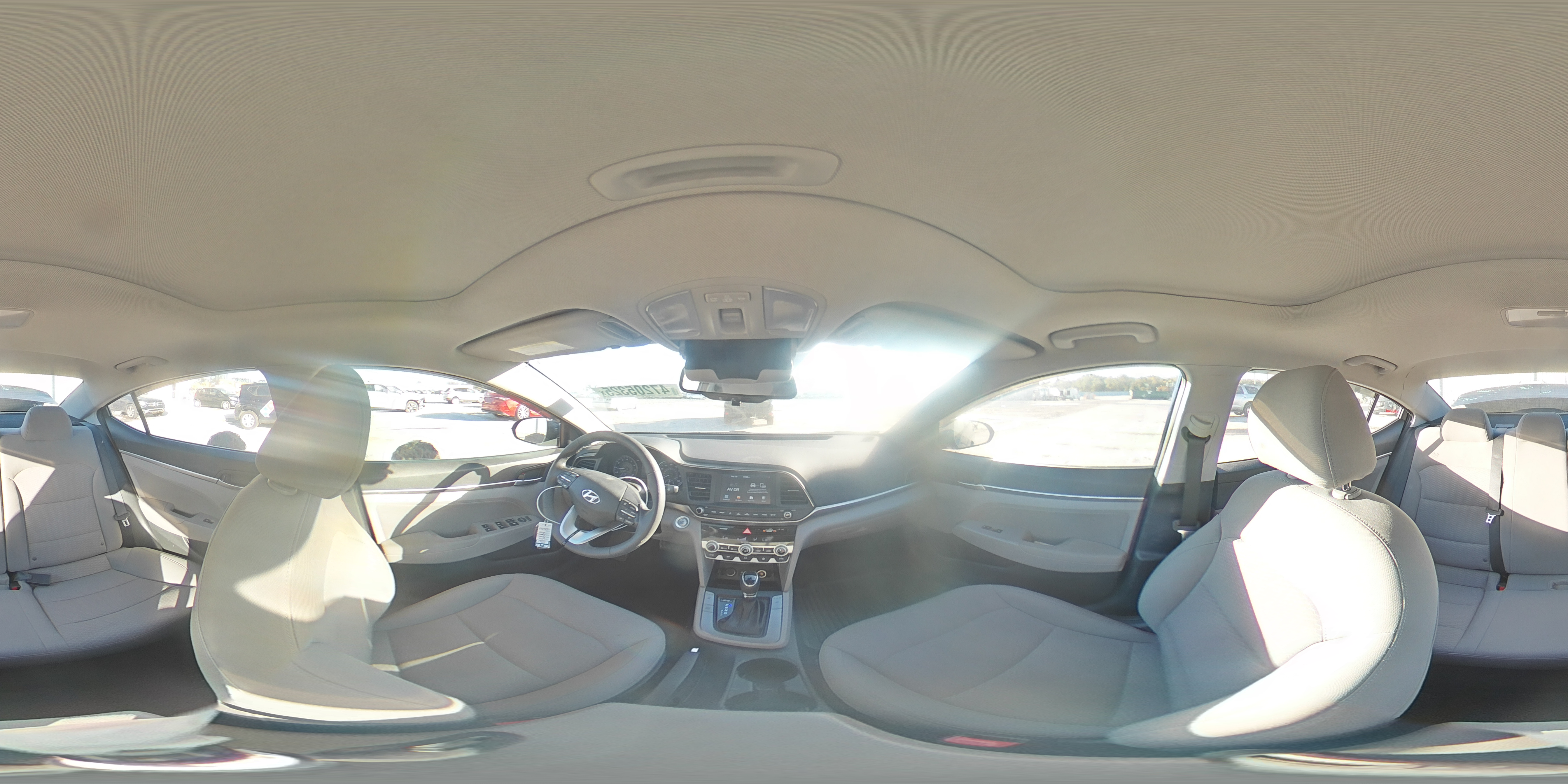 2020 Hyundai Elantra - Image 14