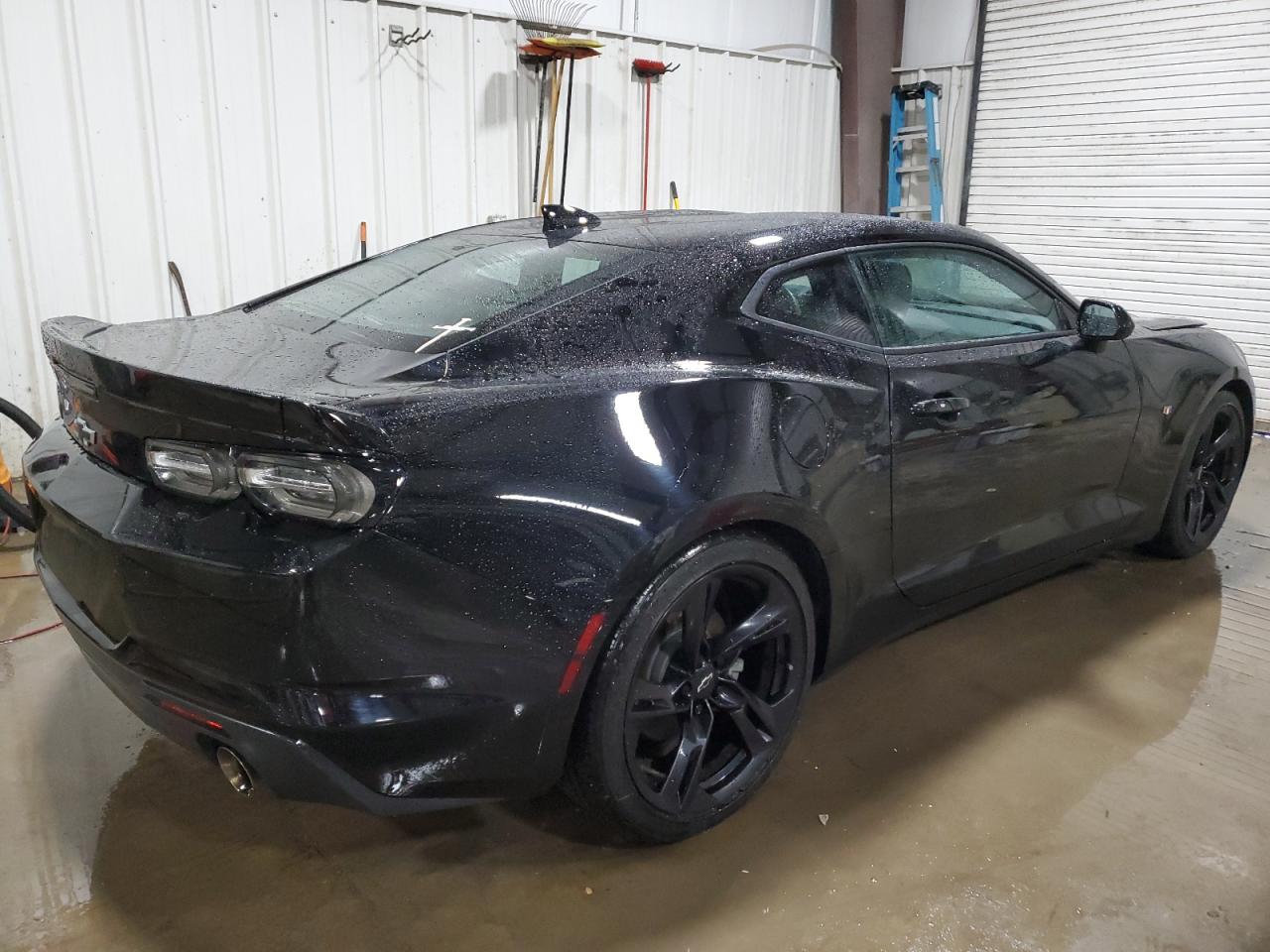 2023 Chevrolet Camaro - Image 3