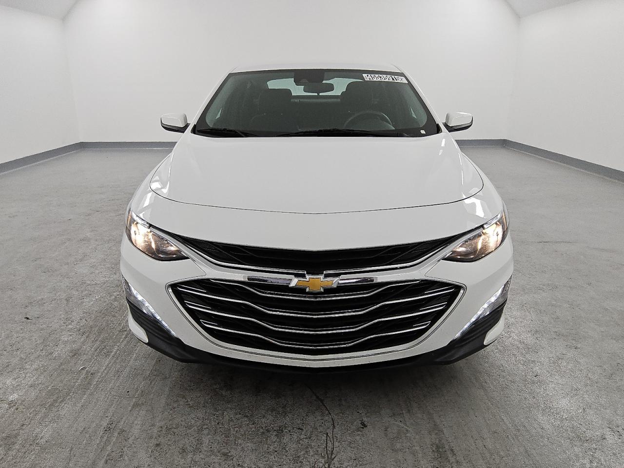 2023 Chevrolet Malibu - Image 5