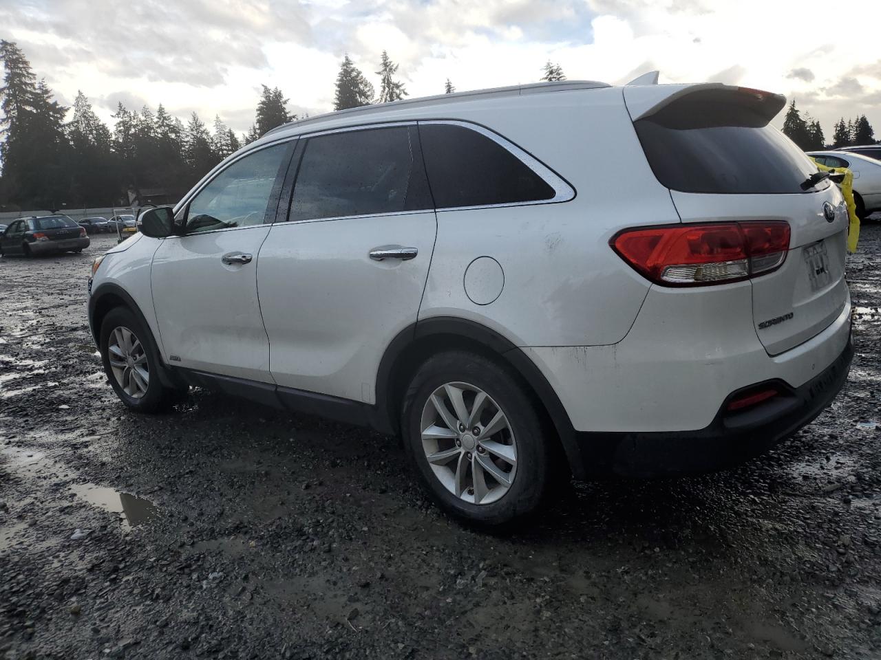 2016 Kia Sorento - Image 2