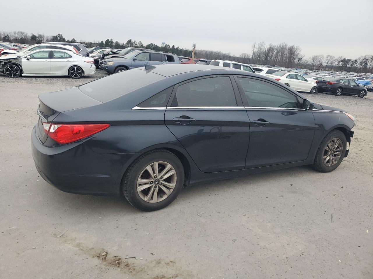 2013 Hyundai Sonata - Image 3