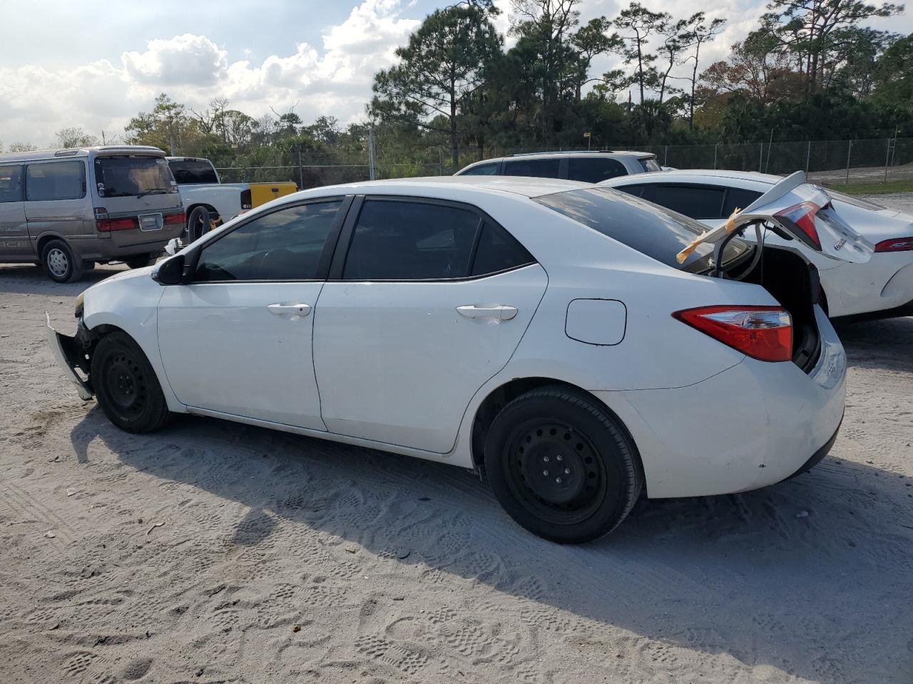 2015 Toyota Corolla - Image 2