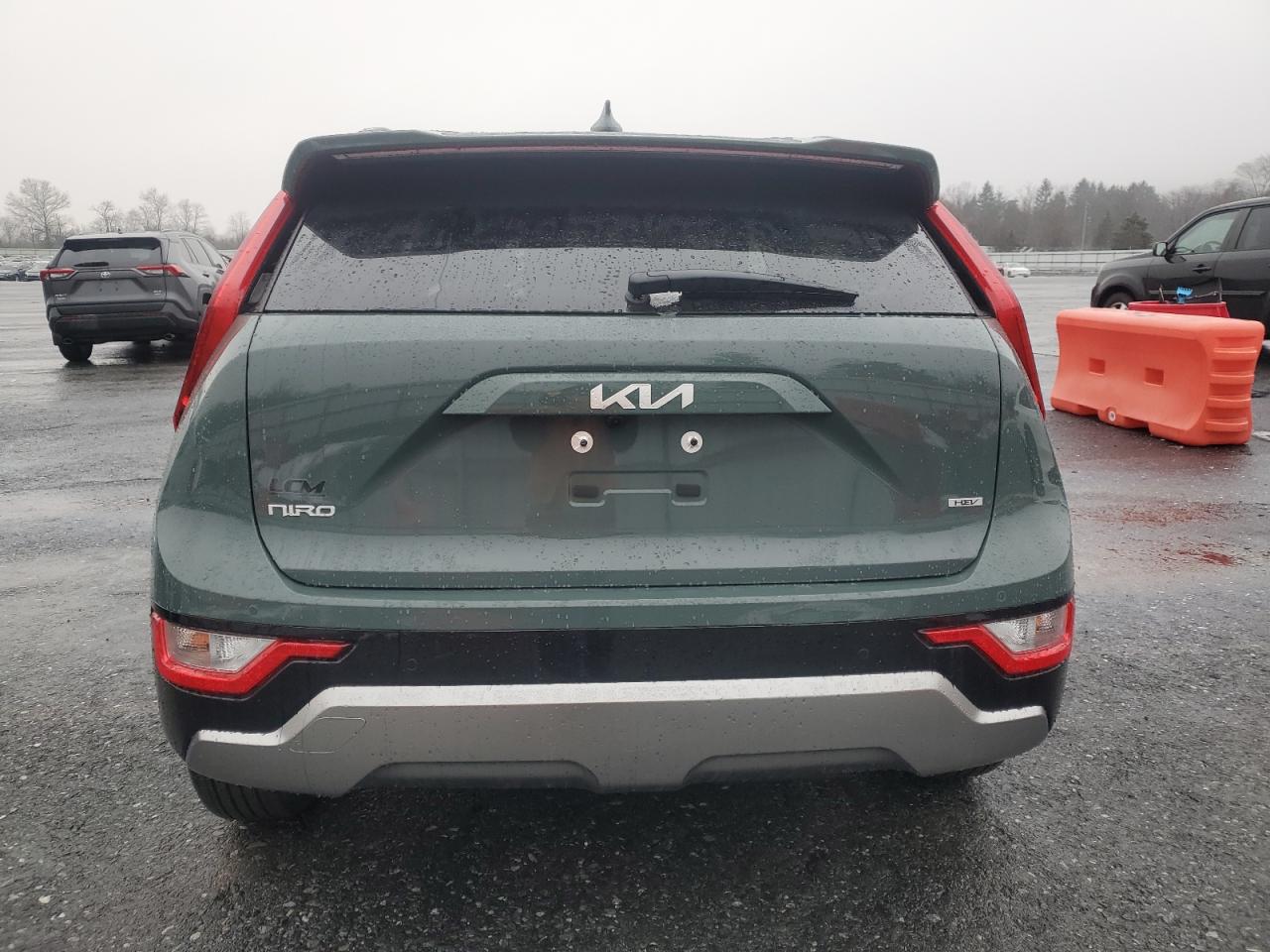 2024 Kia Niro - Image 6