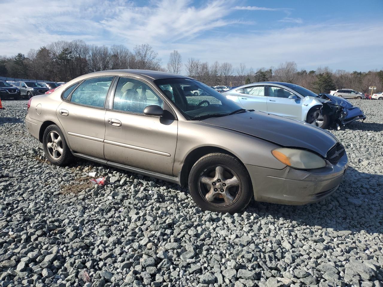 2003 Ford Taurus - Image 4