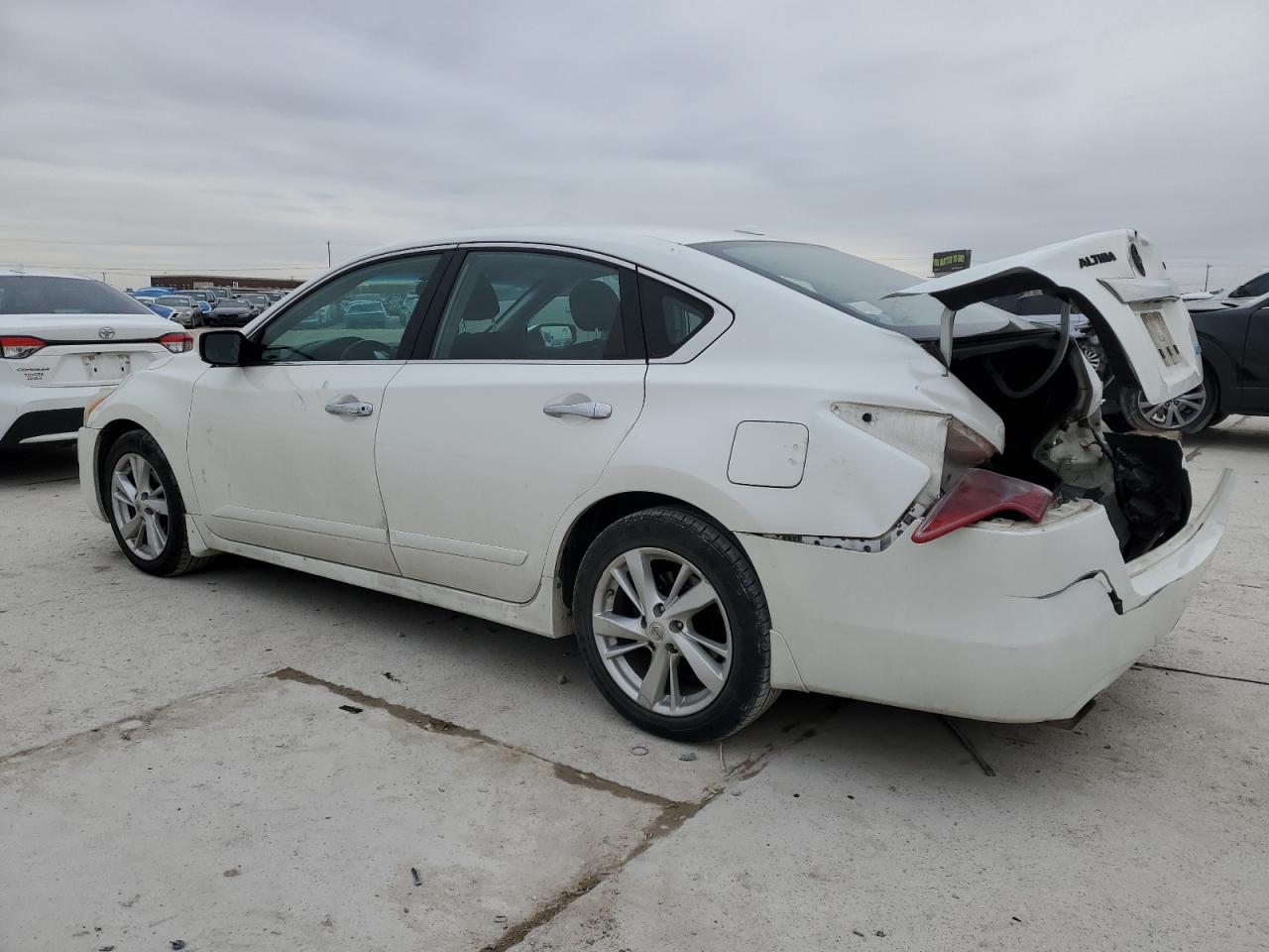 2013 Nissan Altima - Image 2