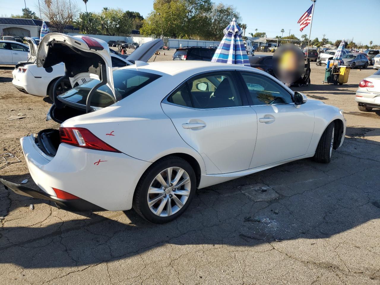 2016 Lexus IS - Image 3