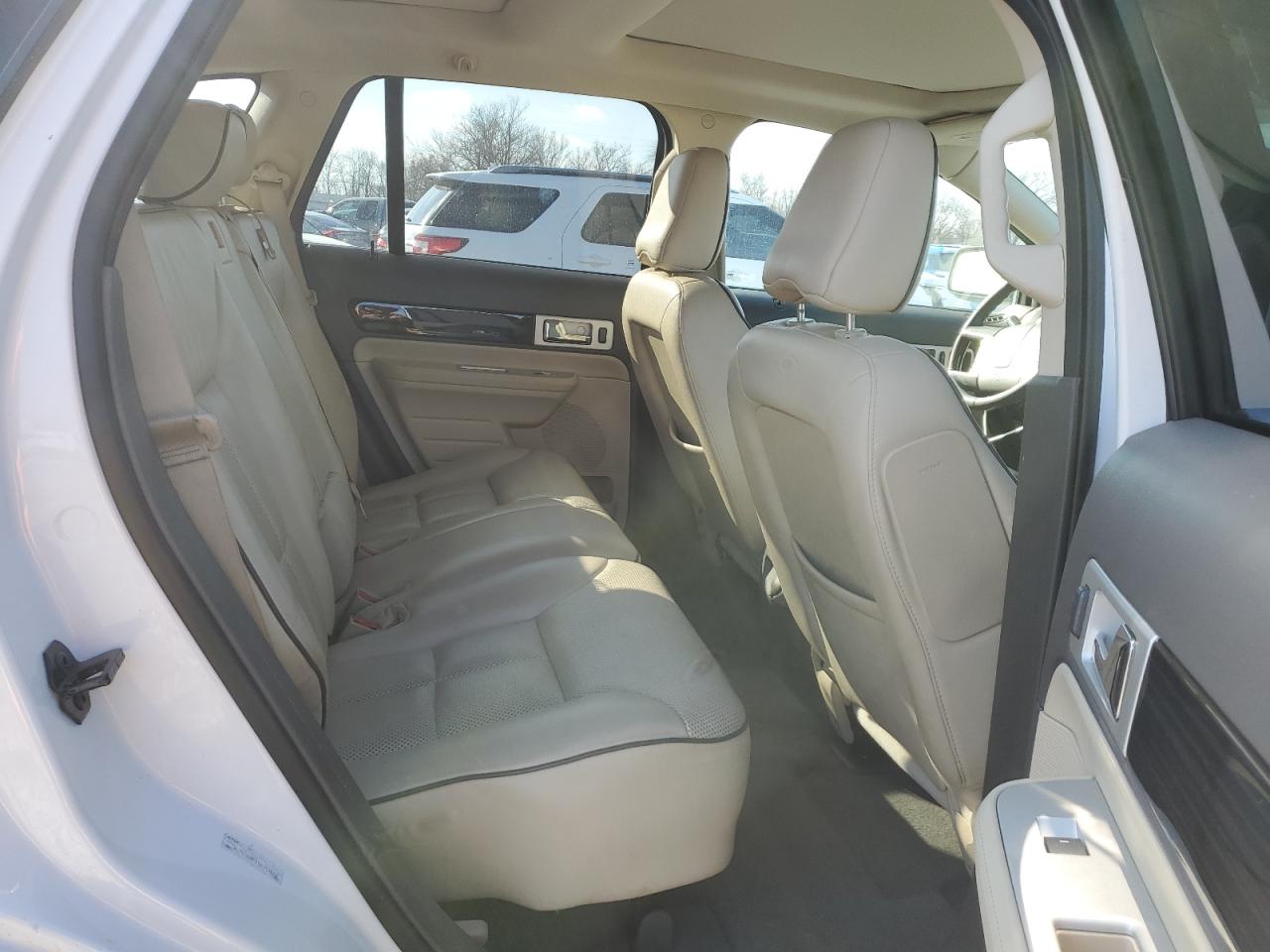 2009 Lincoln MKX - Image 11