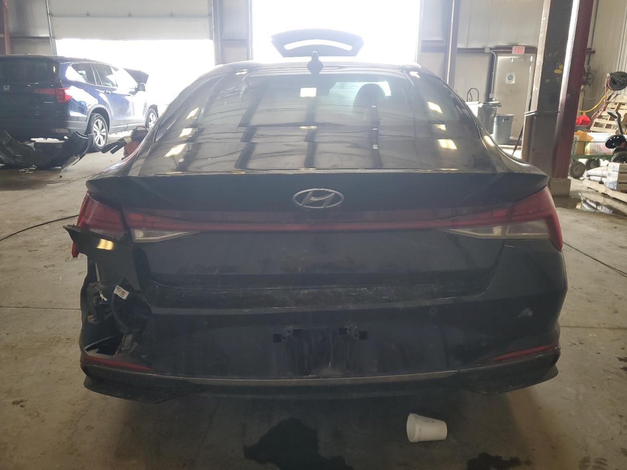 2023 Hyundai Elantra - Image 6