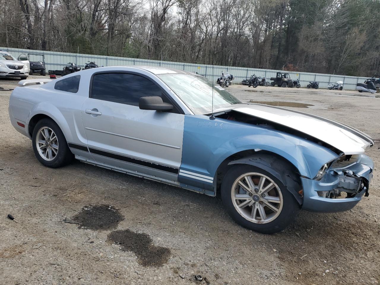 2007 Ford Mustang - Image 4