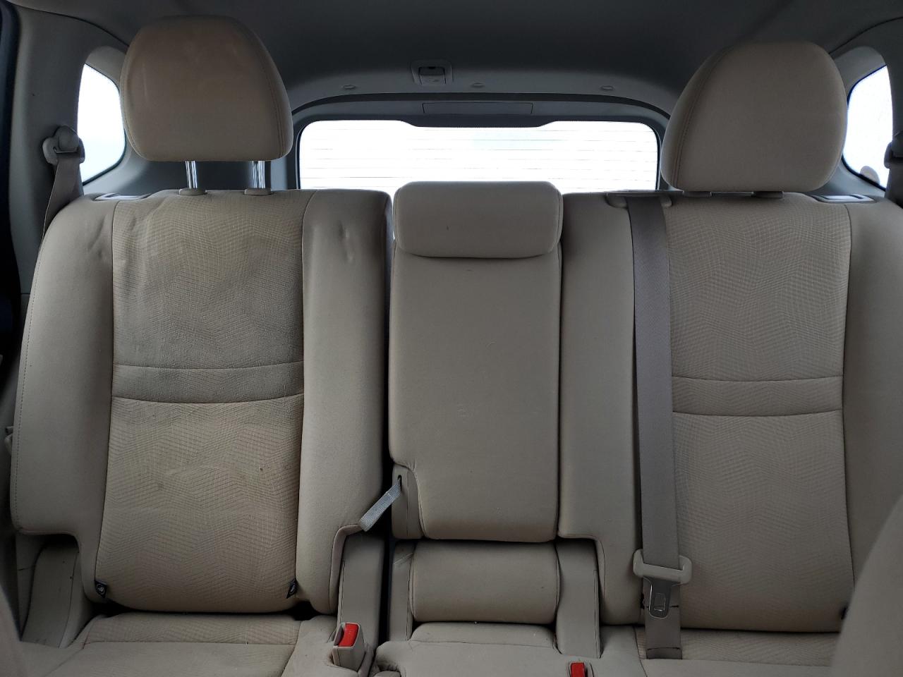 2016 Nissan Rogue - Image 10