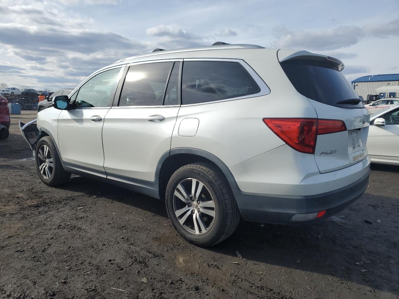 2016 Honda Pilot - Image 2