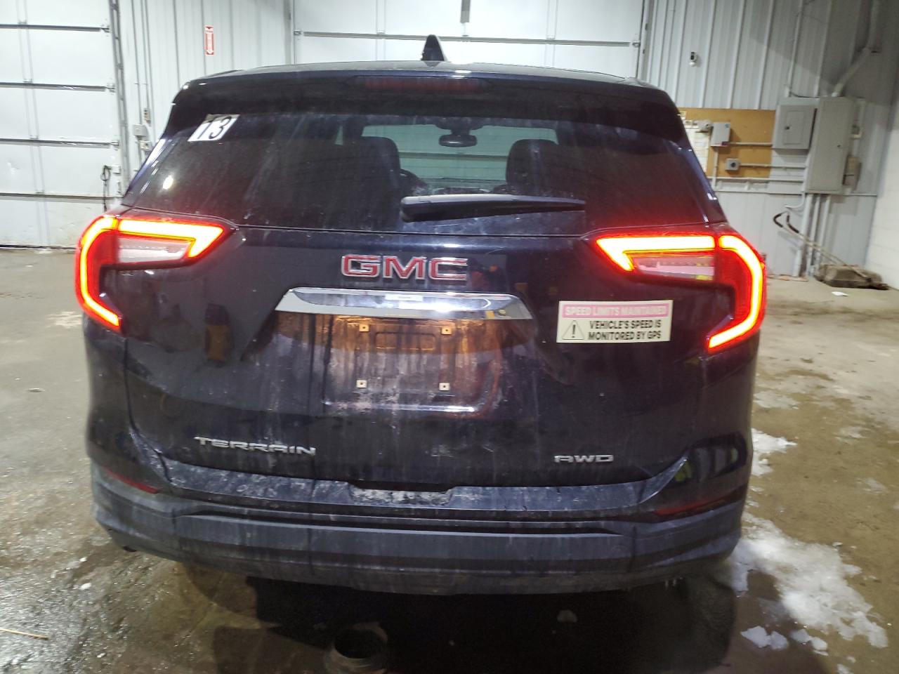 2022 GMC Terrain - Image 6