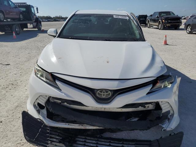  TOYOTA CAMRY 2018 Biały