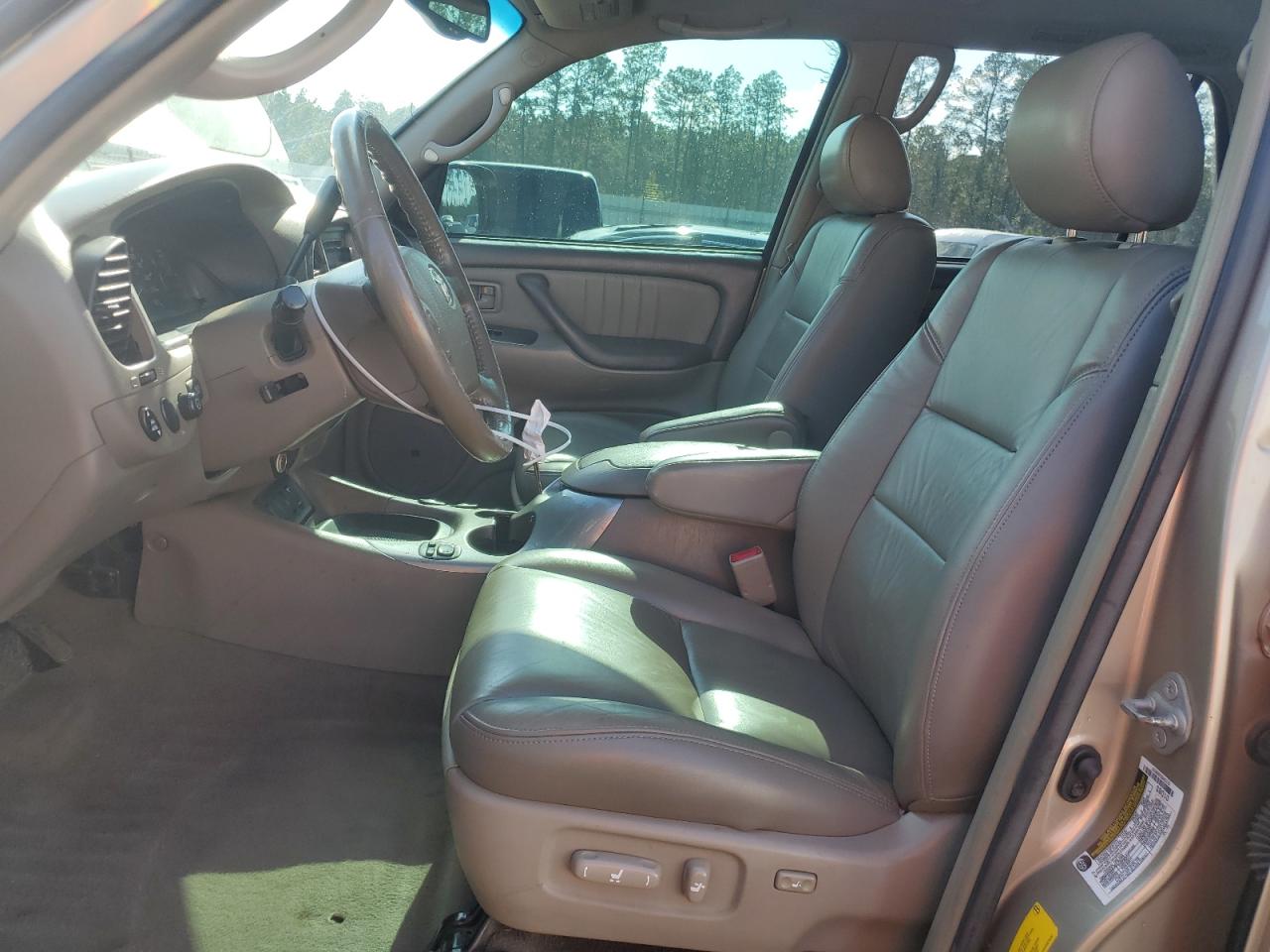 2005 Toyota Sequoia - Image 7