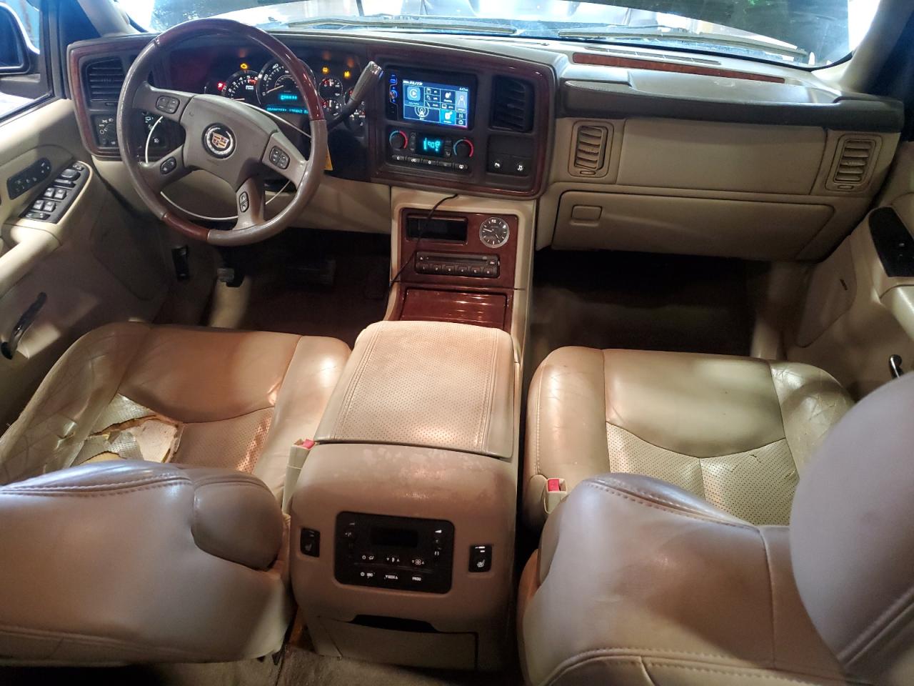 2005 Cadillac Escalade - Image 8