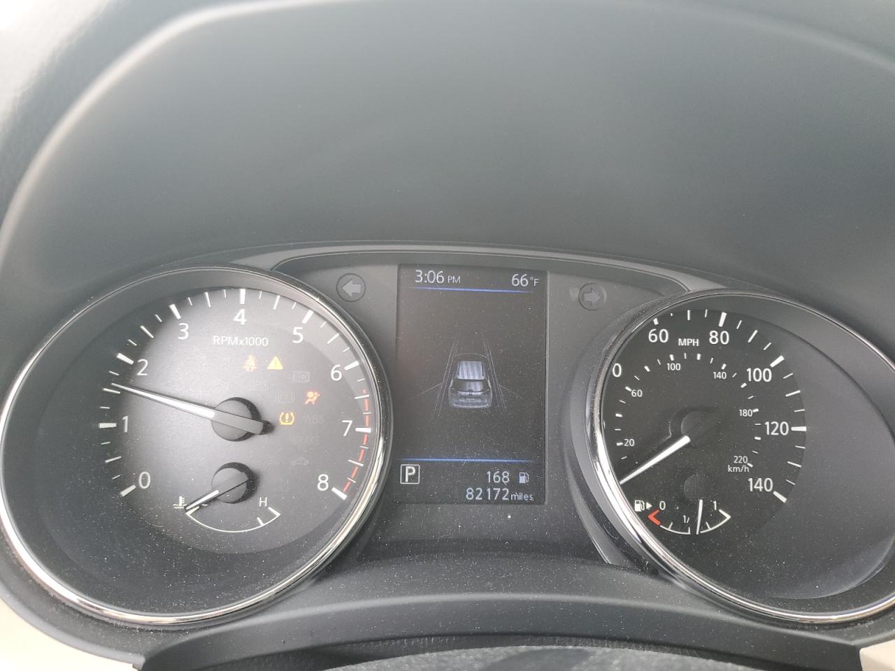2018 Nissan Rogue - Image 9