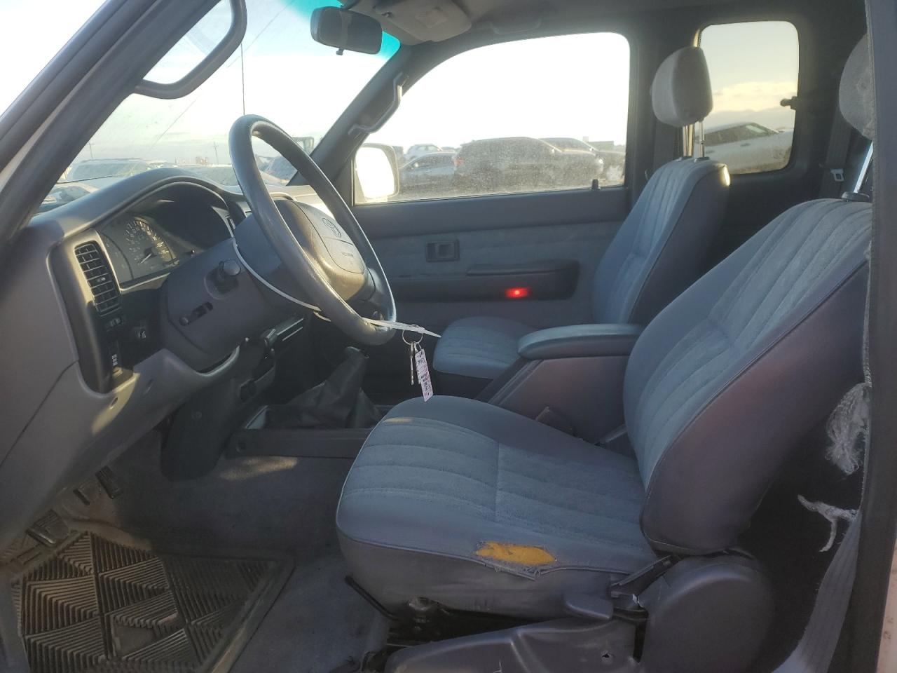 2000 Toyota Tacoma - Image 7