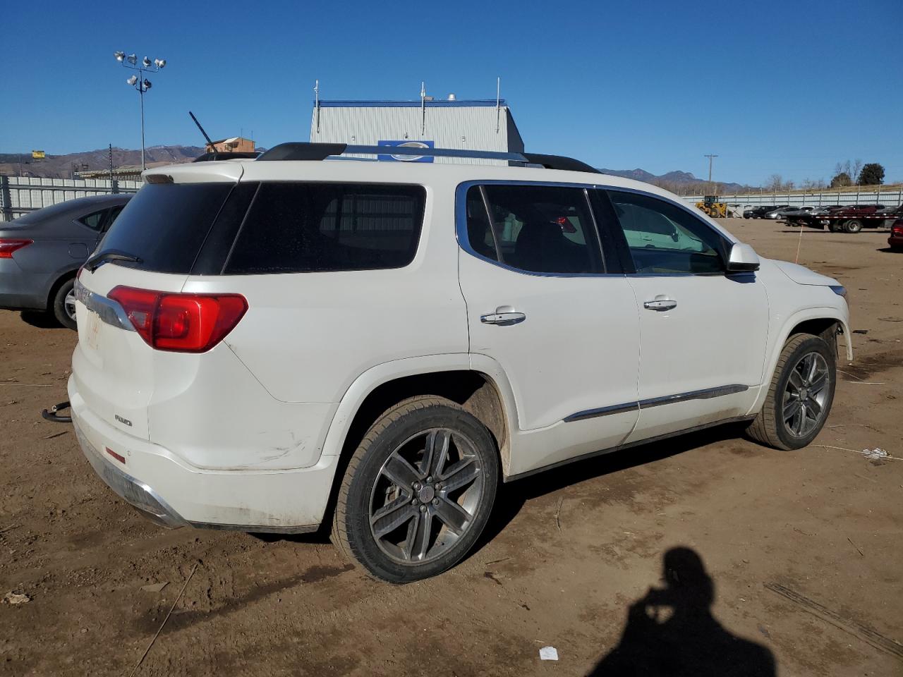 2017 GMC Acadia - Image 3