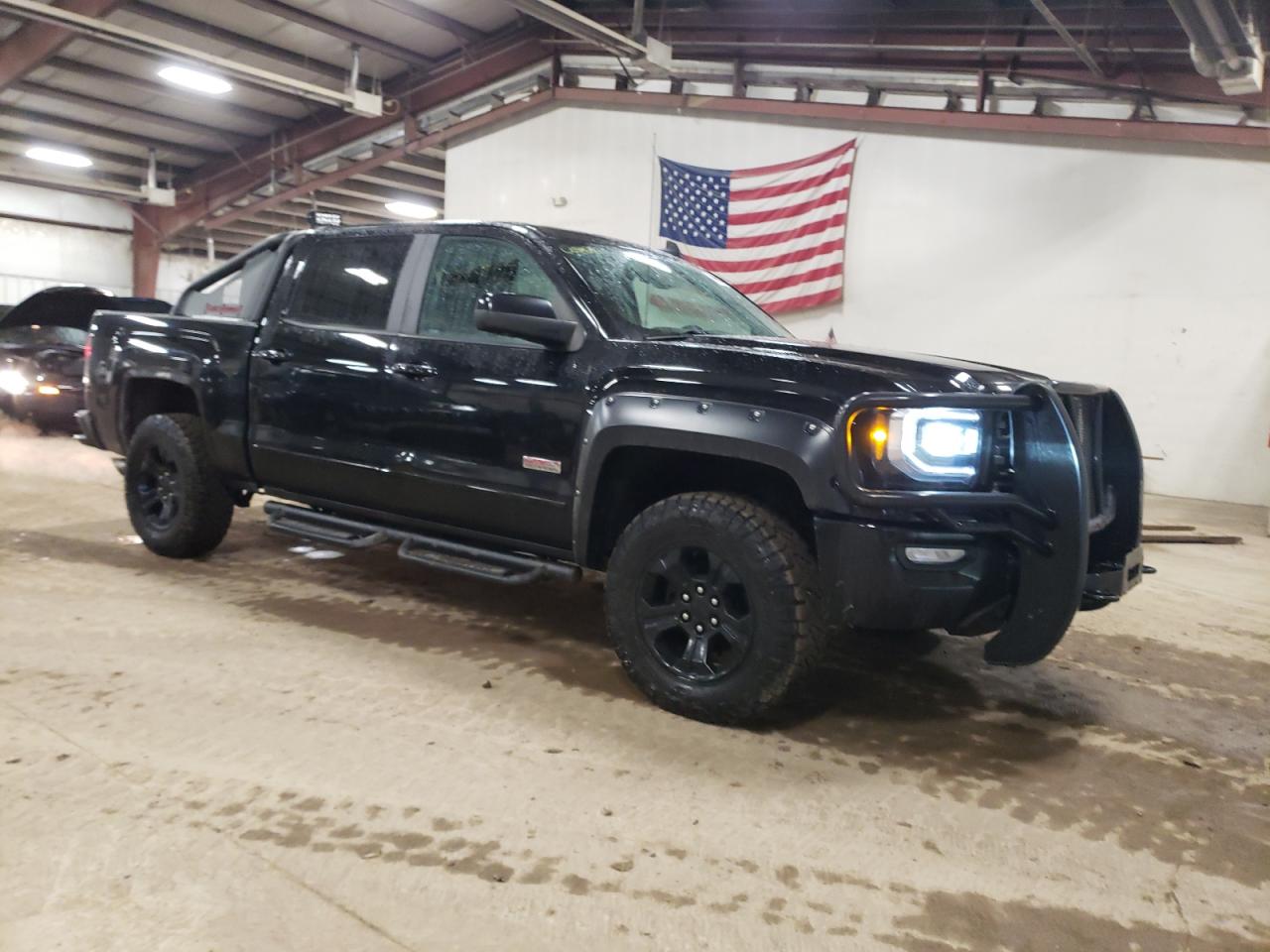 2017 GMC Sierra - Image 4