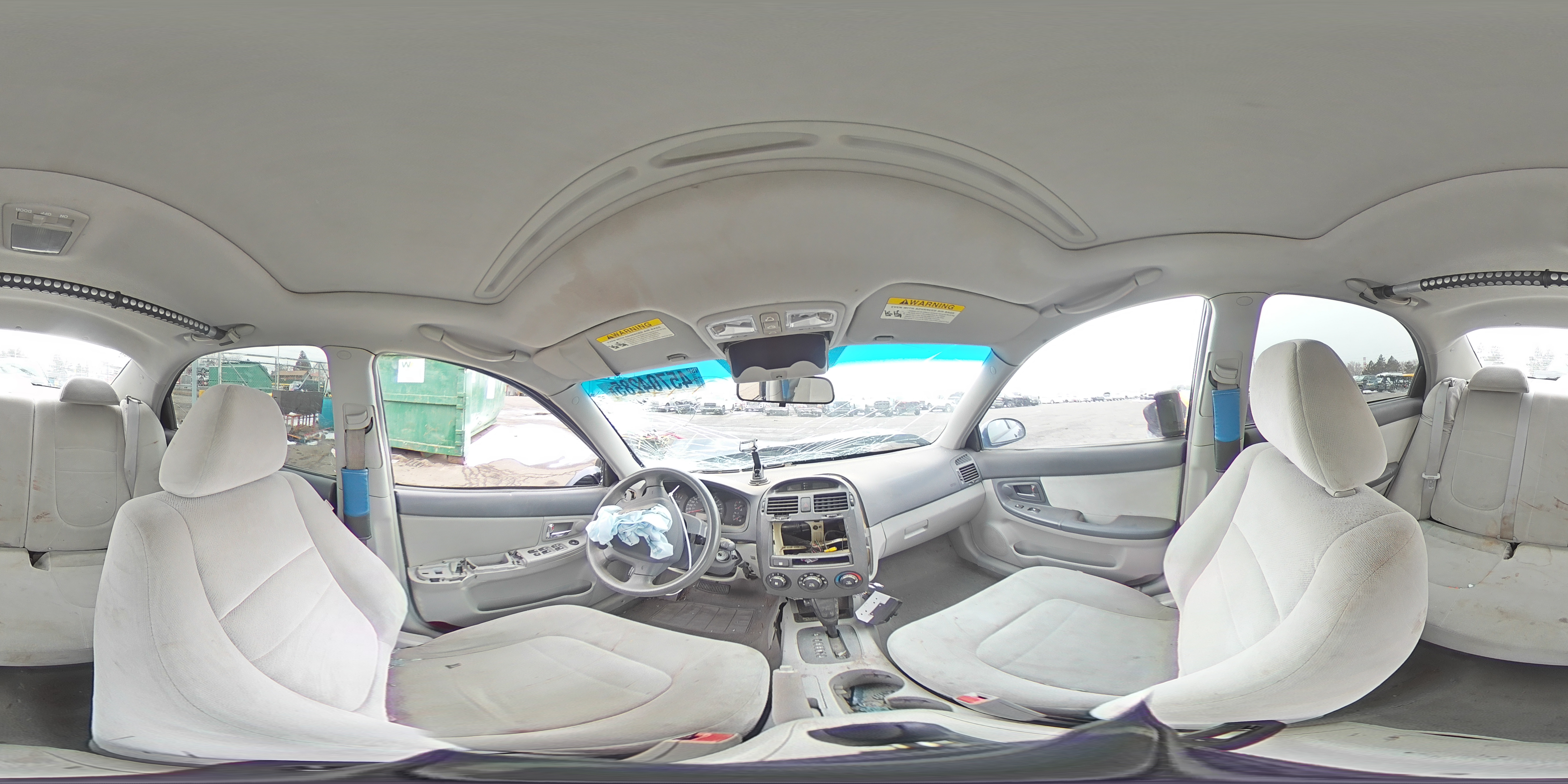 2004 Kia Spectra - Image 13