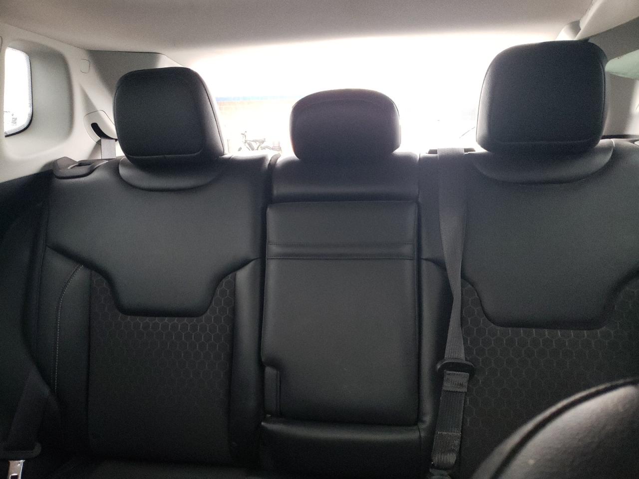 2017 Jeep Compass - Image 10