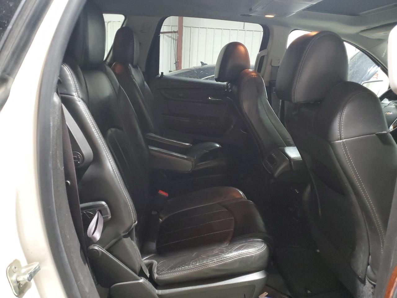 2014 Chevrolet Traverse - Image 11