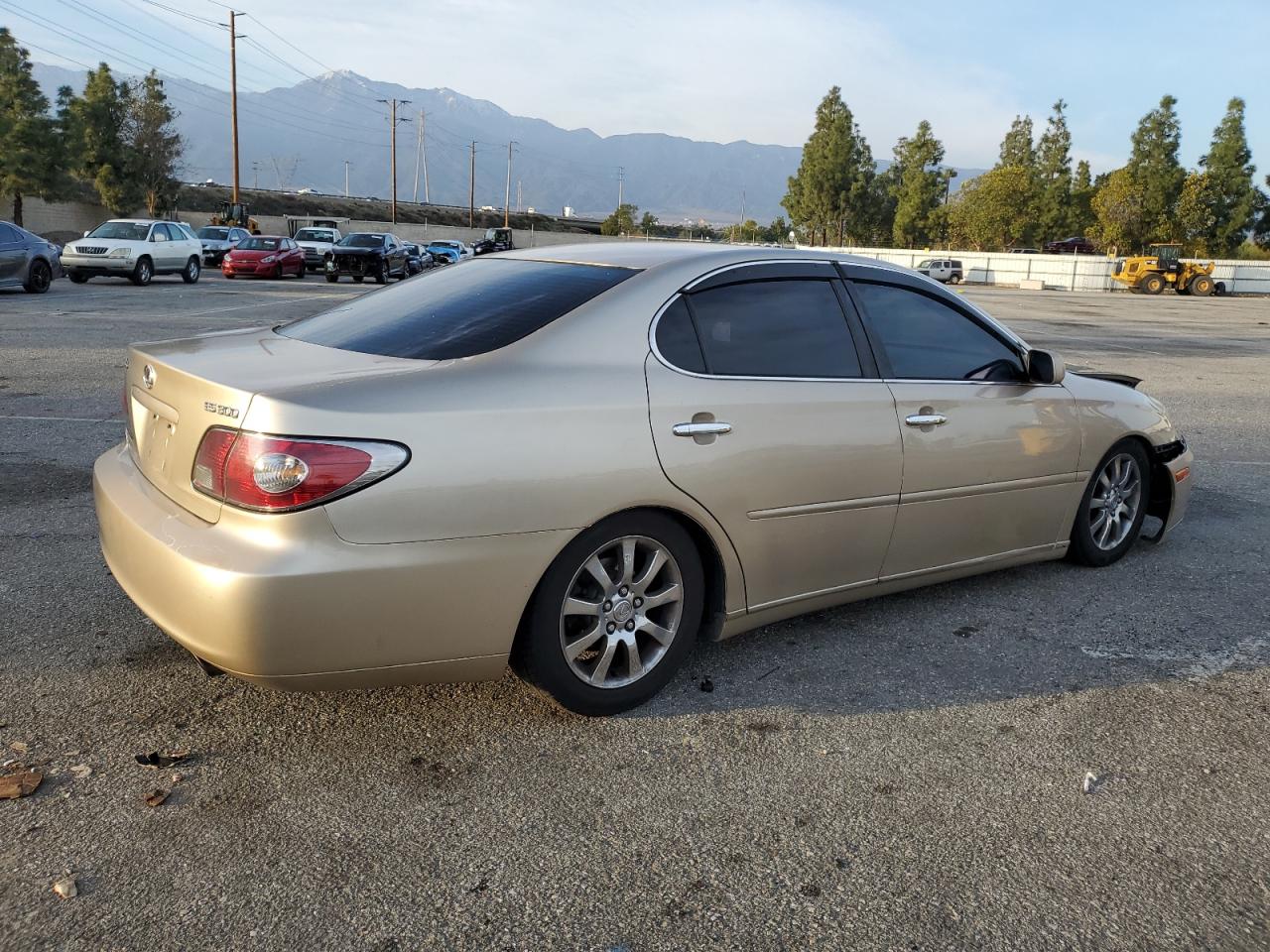 2003 Lexus ES - Image 3