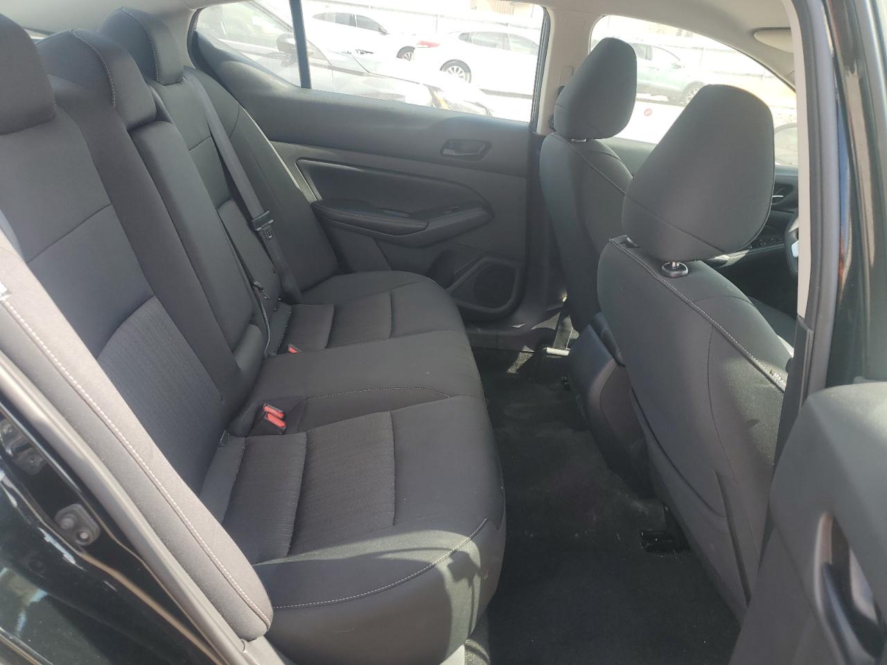 2024 Nissan Altima - Image 10