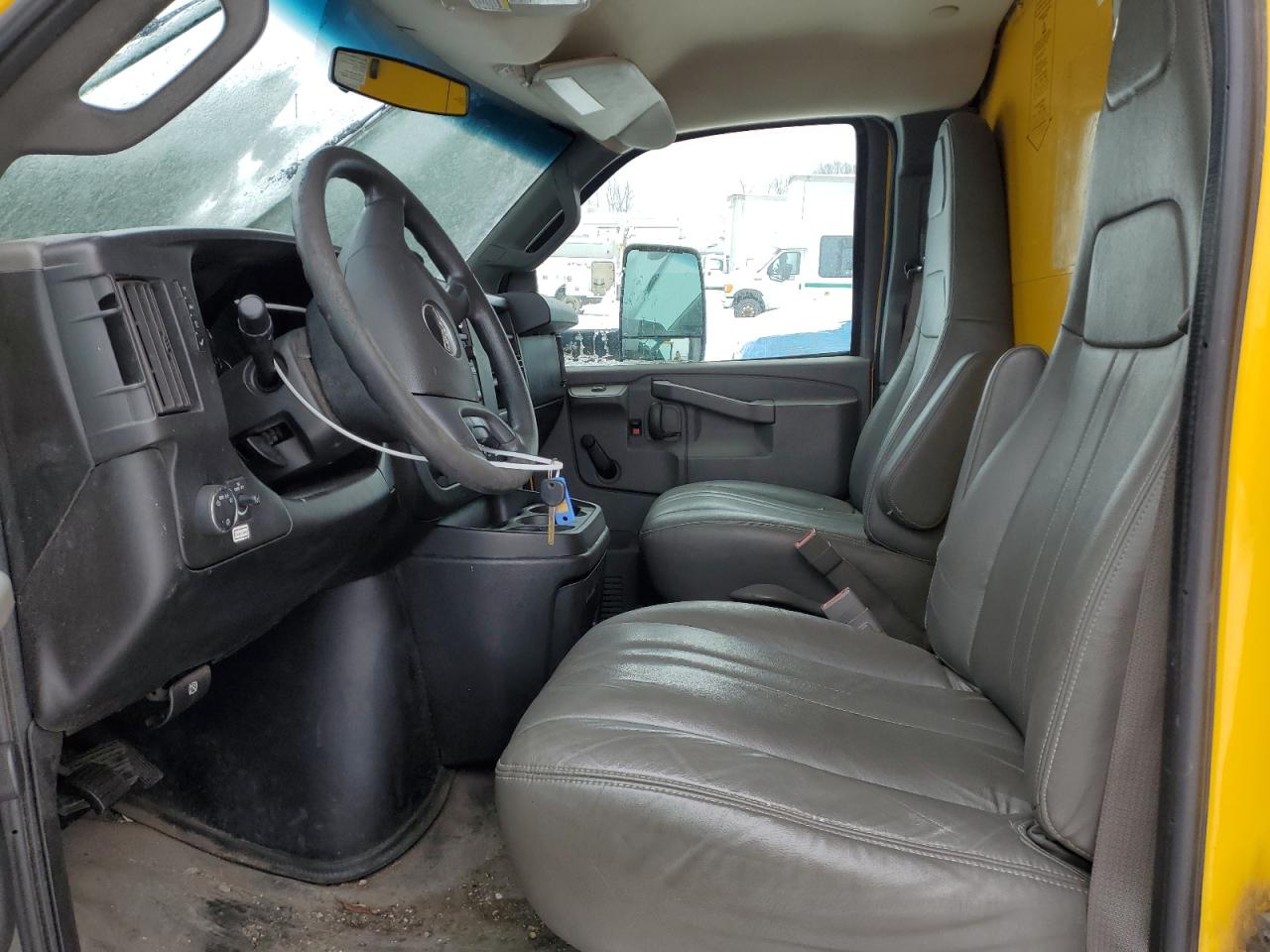 2018 GMC Savana - Image 7